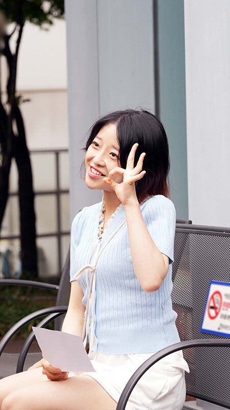 「無料マッサージ体験しませんか？」韓国の大人しそうなお嬢さんをナンパしたらむっつりエロすぎた… 韓国美女を現地調達【ソヨン】