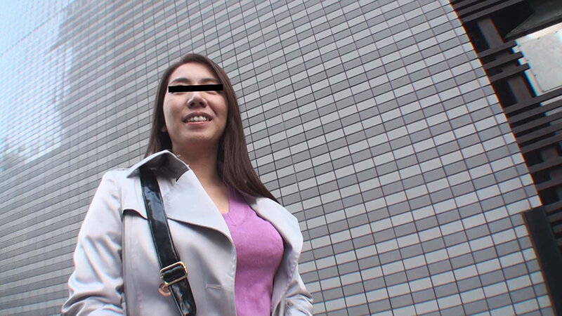 スカートめくれば、まさかのTバック！！ 清楚に見える奧さんの隠れたやる気はパンツに現る！？ 隠れビッチな淫乱妻 ナンパ中出し12人4時間 4
