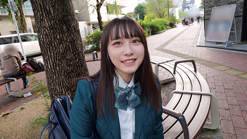 谷間やパンチラの写真を自らネットにアップして変態道を爆走する激ヤバがーる！！性欲激強のピチピチマ●コにオモチャを使ってハードファック中出し！！