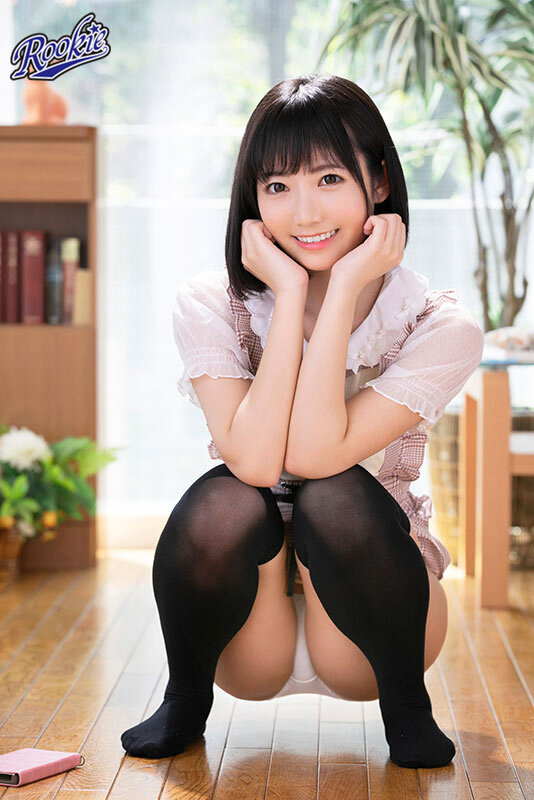 Sっけ痴女に思いっきり足でち〇ぽをコキコキされて絶頂感じる足コキ8時間BEST