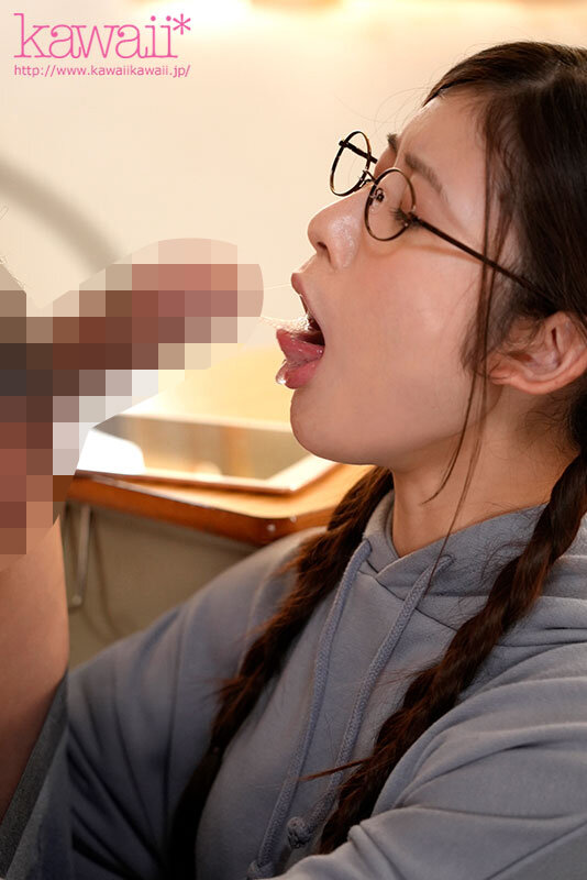 地味なオタク友達はムッツリで早漏で超絶倫エグイほどしゃぶってすんげぇはしたなく腰振って僕のチ●ポを調教したがる…。 設楽ゆうひ