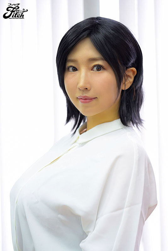 憧れの巨乳女上司とエッチな関係に… 実写版！会社のマドンナとラッキーでヤれた話 松本菜奈実