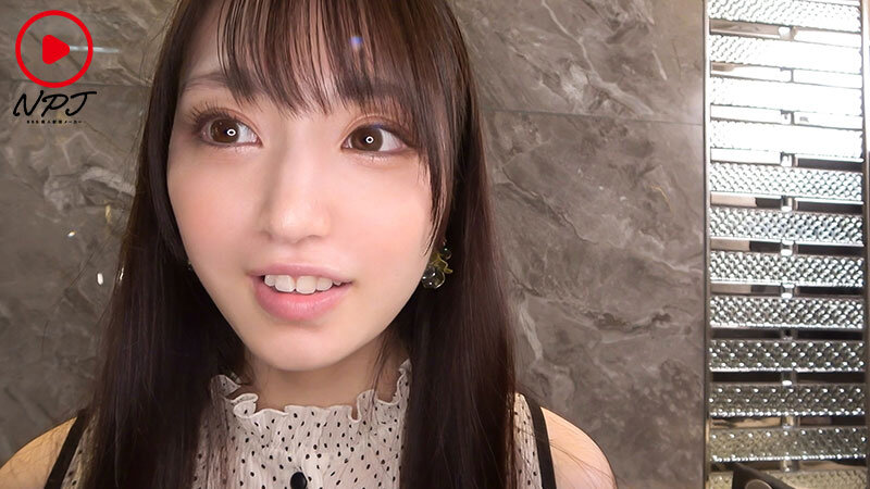 【彼氏に内緒で初撮り】押しに弱い女子大生ホテルお持ち帰り！！ ノリで勝手に中出しSEX！？それでもハメ撮り続けてラストは肉便器化。 すずちゃん（20歳）