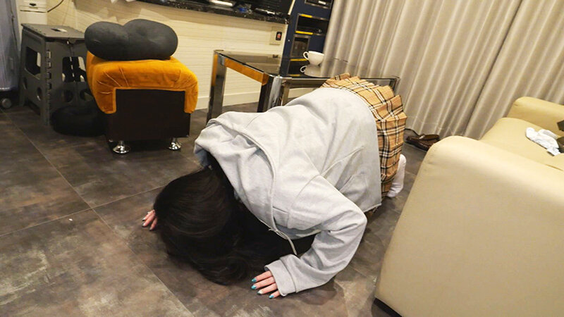 SEXすることでしか生きてる意味を感じられない闇深美少女をM奴●調教「私とSEXしてください…」土下座懇願 闇深美少女［まお］ 三浦まお