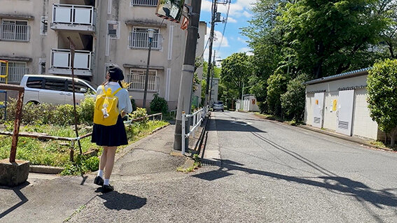 つきまとい11 細くて天使のような音色を奏でる美少女を電車内から路地まで執拗につきまとい睡●強● 自宅付近で無邪気に遊んでいる姿に声をかけ連れ去り監禁飼育