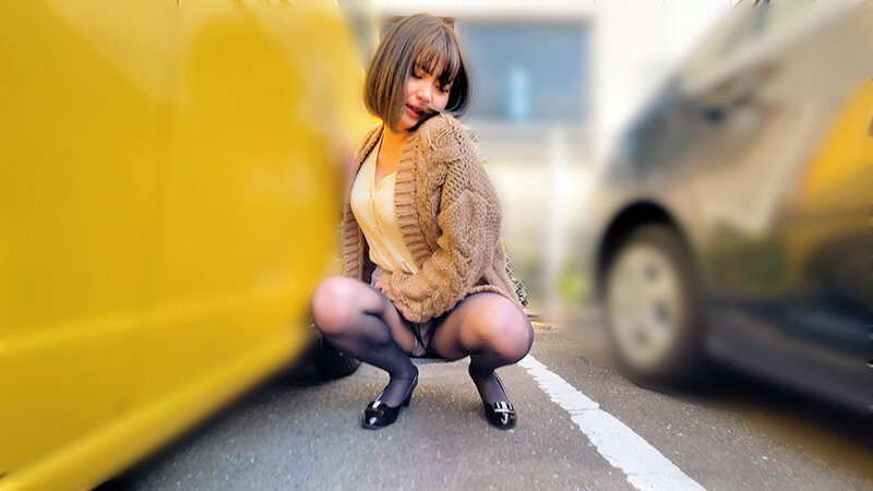 素人美少女とリモコンバイブお散歩人混みの中ピクピク震えてイキまくってしまう女子たち！るいさん（21才）のあさん（20才）
