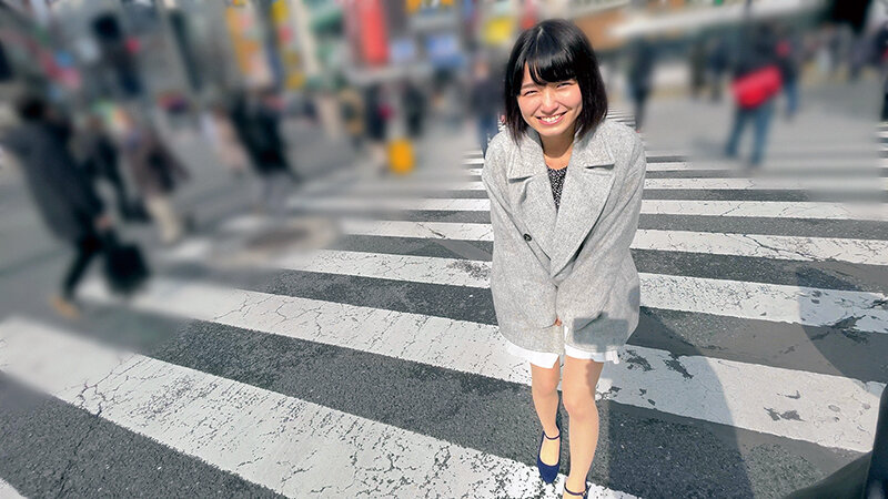 素人美少女とリモコンバイブお散歩人混みの中ピクピク震えてイキまくってしまう女子たち！すみれさん（19才）まおさん（20才）