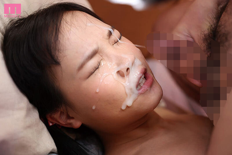 大っ嫌いな男の精子を顔面にぶっかけられる屈辱ッ！嫌がる顔射ラッシュ91連発！