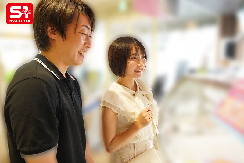 無邪気なのにスッゴくエッチ たくさんはしゃいで、えっちする。昼は無邪気で夜は妖艶─ショートカット×上目遣いがず・る・い！！密着2人だけのヤリまくり濃密デート 糸井瑠花
