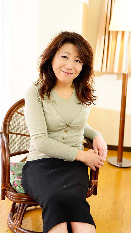 遅咲き熟女 良き妻・良き母を務めてきた遊びを知らないお堅い女が…過呼吸になるほどの濃密なSEX 60人8時間3