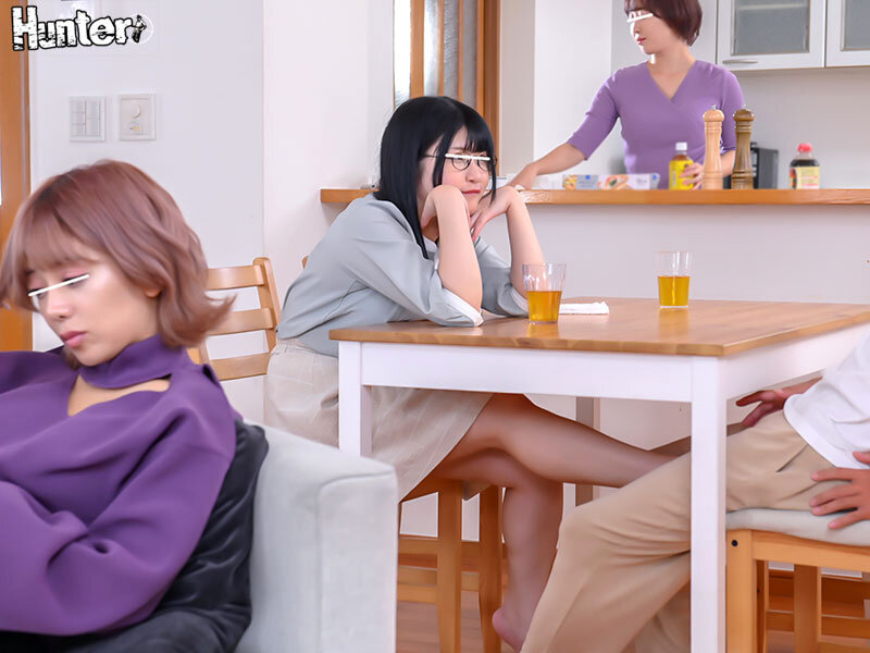 身内限定超モテ期！エッチな巨乳義姉と4股！セクシー下着でボクのチ○ポを奪い合い！不可抗力で義姉と付き合うことになったボク。しかも4人同時！！