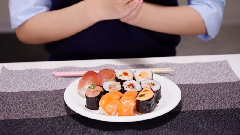 咀嚼口内くちゃとろフェラ 篠咲らら
