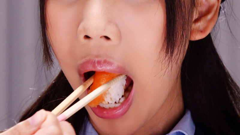 咀嚼口内くちゃとろフェラ 篠咲らら