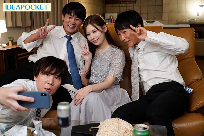 「皆でHしようよ」 結婚式の二次会宅飲みで発情したヤリマン未婚女が男全員喰う。 怒涛の精子搾り取り！！ 明里つむぎ