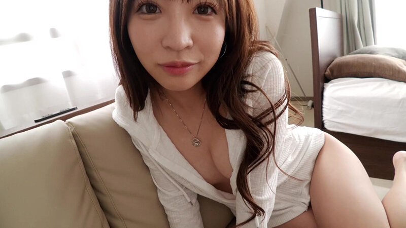 【4K】彼女の居ぬ間に彼女の姉に痴女られました… 小那海あや