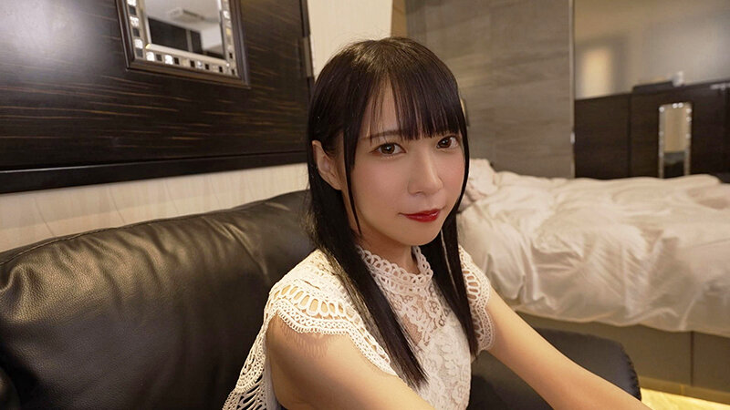 ナンパ即パコ05 学生でコンカフェでも働く彼女は「可愛いんで何でも似合っちゃう！」よくナンパされちゃうスレンダーの綺麗な乳首を勃起させてハメまくる！もえかちゃん