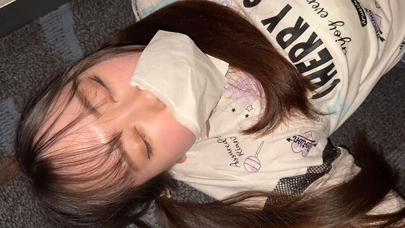 つきまとい12 ゴミ拾いをする清く正しい小さき美少女をつきまとい睡眠姦 偶然を装い出会い連れ去り飼育姦 綺麗なスジ●ンを精子で真っ白になるまで中出し
