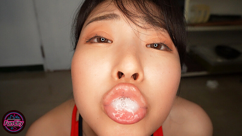 ねっとりベロチューと乳首舐めで誘惑 涎だらだらフェラで教師を沼らせる痴女J系 皆月ひかる