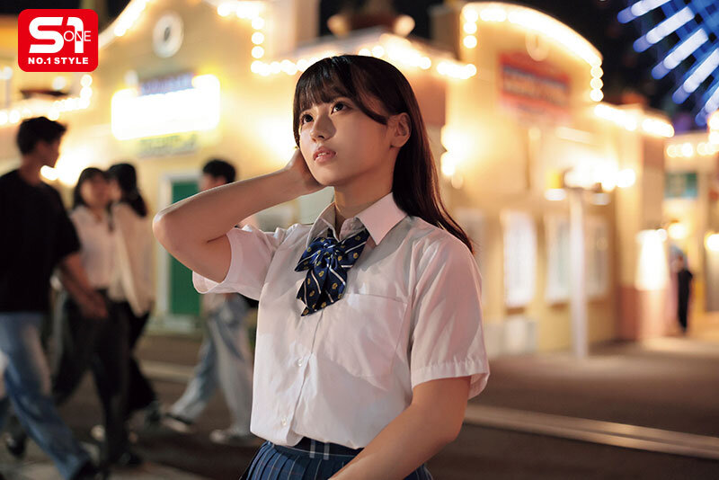 大きな瞳のイマドキ王道美少女がAVデビューして1年が経ちました。 渚あいり 初めてのベスト 12時間