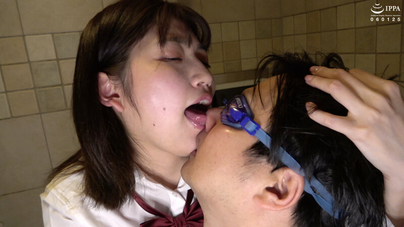 超豪快な鼻フェラ鼻の穴を舌責めする制服美女のF/Mプレイ！ 安堂はるの