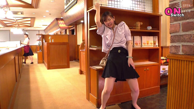 羞恥！美少女完全淫乱メス化ビッグバンローター電圧85倍！電マ超級の強力振動で容赦無く野外失禁させる爆弾ローターをキツマンに挿入して潮吹きアクメデート！〜こころ編〜 綾瀬こころ