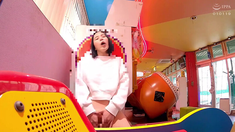 【露出〜Roshutube〜】オープンチャットで露出プレイを志願してきた女の子たちのお手伝い（カメラとチ○ポ）〜みみ子（仮名）編〜