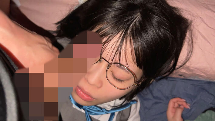 つきまとい02 〜地味な子の制服姿・自宅・私服姿を何日も盗撮記録〜