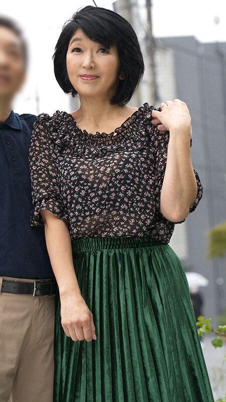 媚薬で夫婦のエンジョイセックスライフ！！【上島美都子】