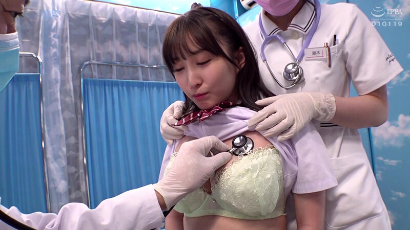 マジックミラー号撮って出し！卒業式直後！就職するJ○に実施する入社前健康診断！青空の下、発育中の乳房やピンク乳首を弄られ極太器具でキツマンを拡張された初心娘の膣は羞恥心に反して純情愛汁垂れ流し！覚えたてのエッチも拒めず中出ししちゃうなんて！〜あきな編〜
