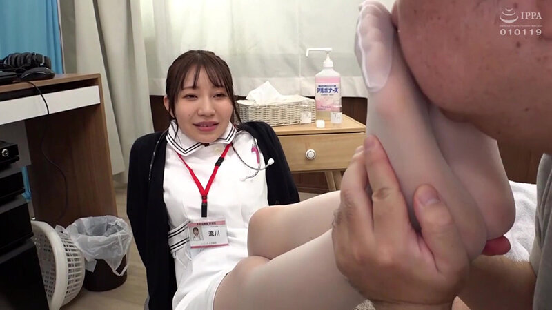 看護師さんが、不妊治療での精液採取に苦戦していたら「本当は、ダメですからね。」とこっそり射精のお手伝い。病院内で内緒のずっぽん吸引フェラ・ケツ顔騎スタンプ・唾液ダラダラ接吻患者様のご要望には出来るだけお答えします。 流川莉央