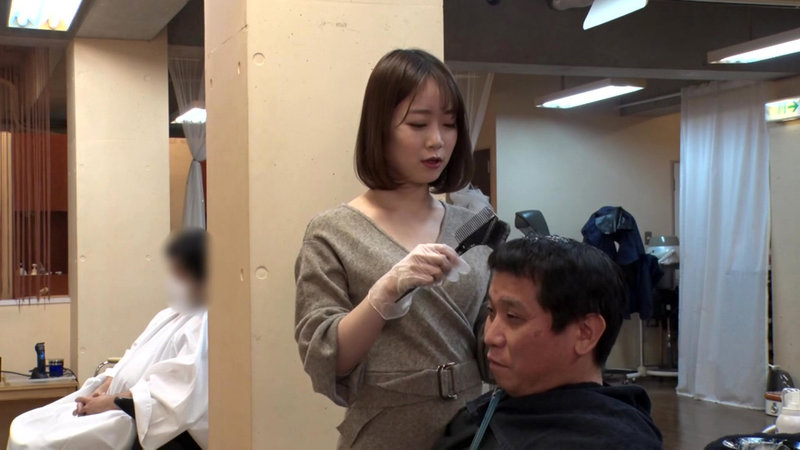 やたらと目があう美容室 渡辺まお