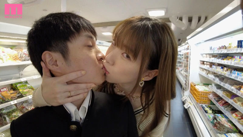 うちらの好きなのなーんだ？正解は...チン凸！！握ったチ○コは離さねぇ！！ WeLoveおち○ぽサークル小悪魔ハーレム中出し 沙月恵奈 花狩まい さつき芽衣