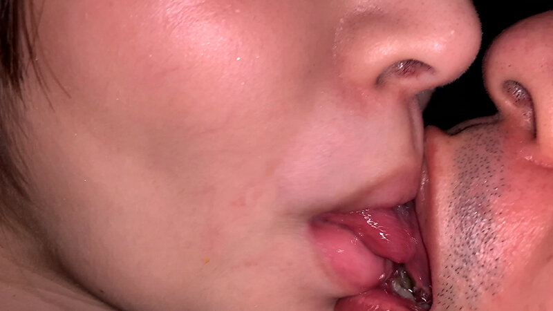 桃尻かのんの美味しい唾と舌の匂いを鼻で官能してみた
