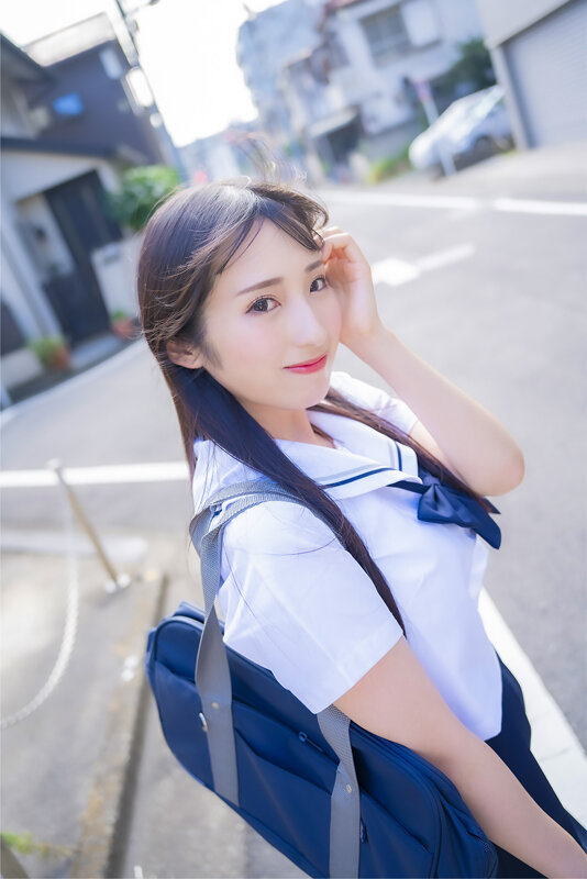 【4K】制服女子と初体験 最高に羨ましい筆おろし 真白みのり