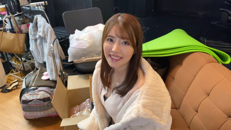 ★配信限定！特典映像付★「一般男性のみなさん！私をイカせまくって下さい！」〜街頭で見つけた素人男性に壊れるほどイカされまくったSEXドキュメント〜4 松本梨穂