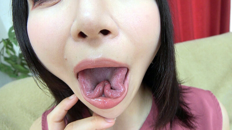 五感で愉しむ美女の大量唾液 佐藤ののか